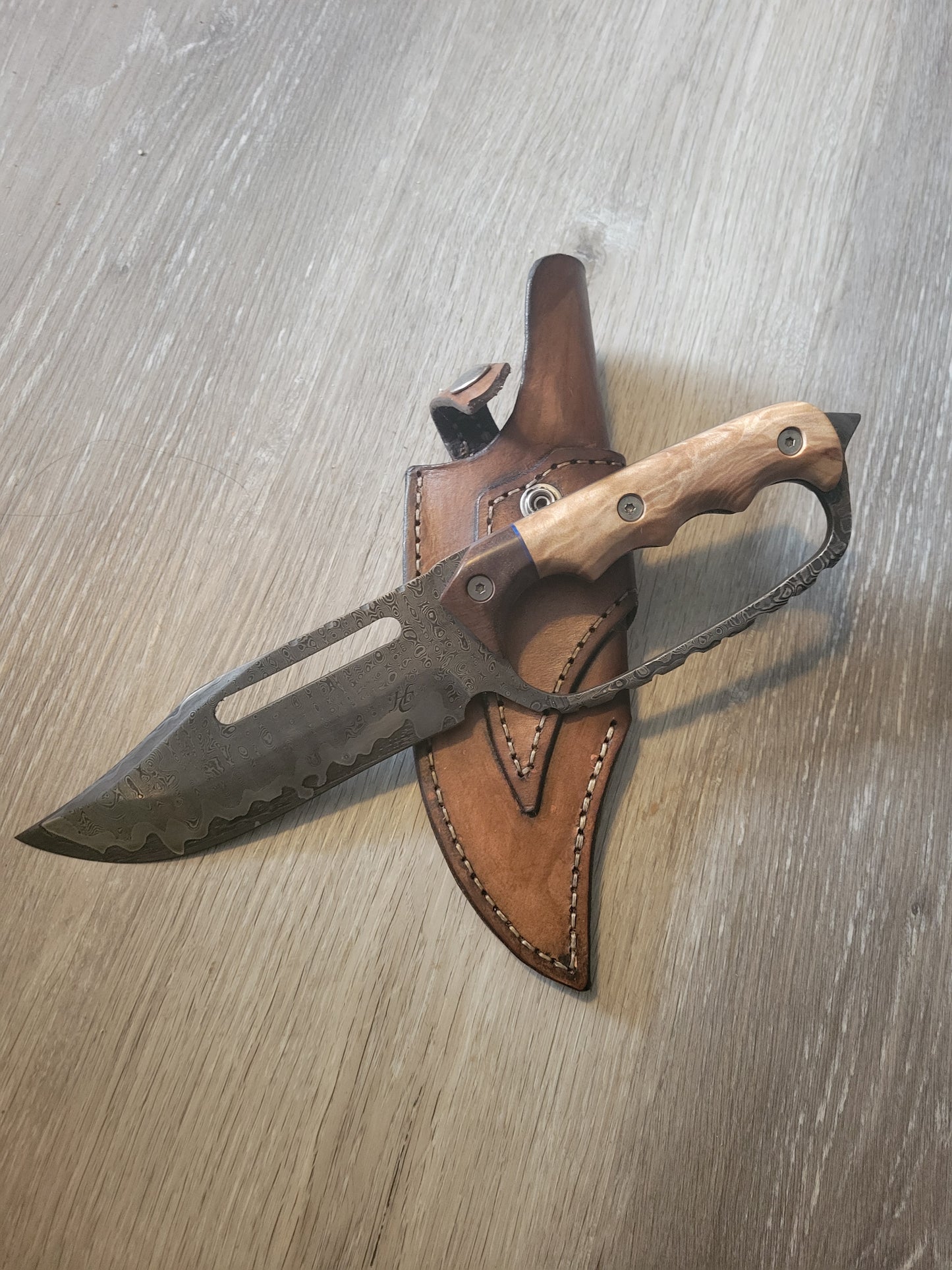 Full guard bear hunter