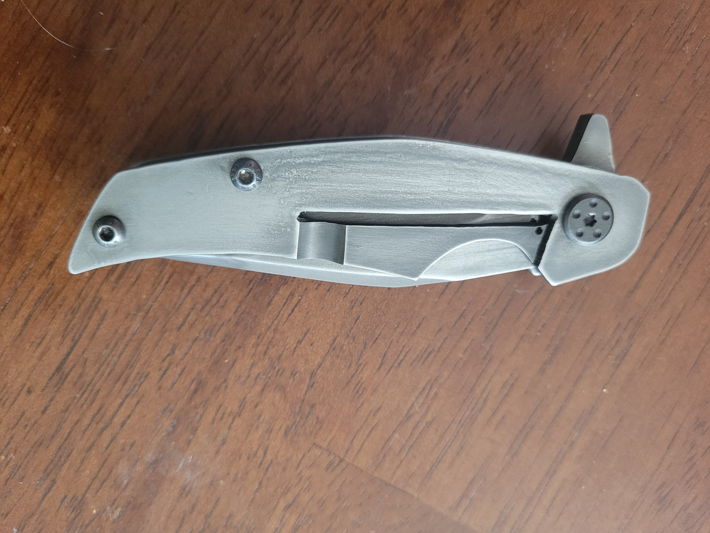 1084 frame lock folder with hamon